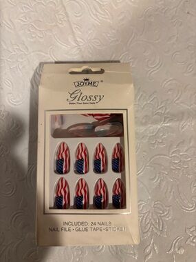 Glossy American Flag Press-On Nails - Red, White & Blue